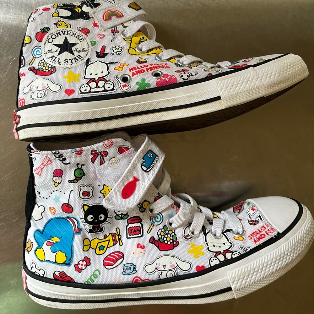 Hello kitty Girls 2.5 high top converse sneakers